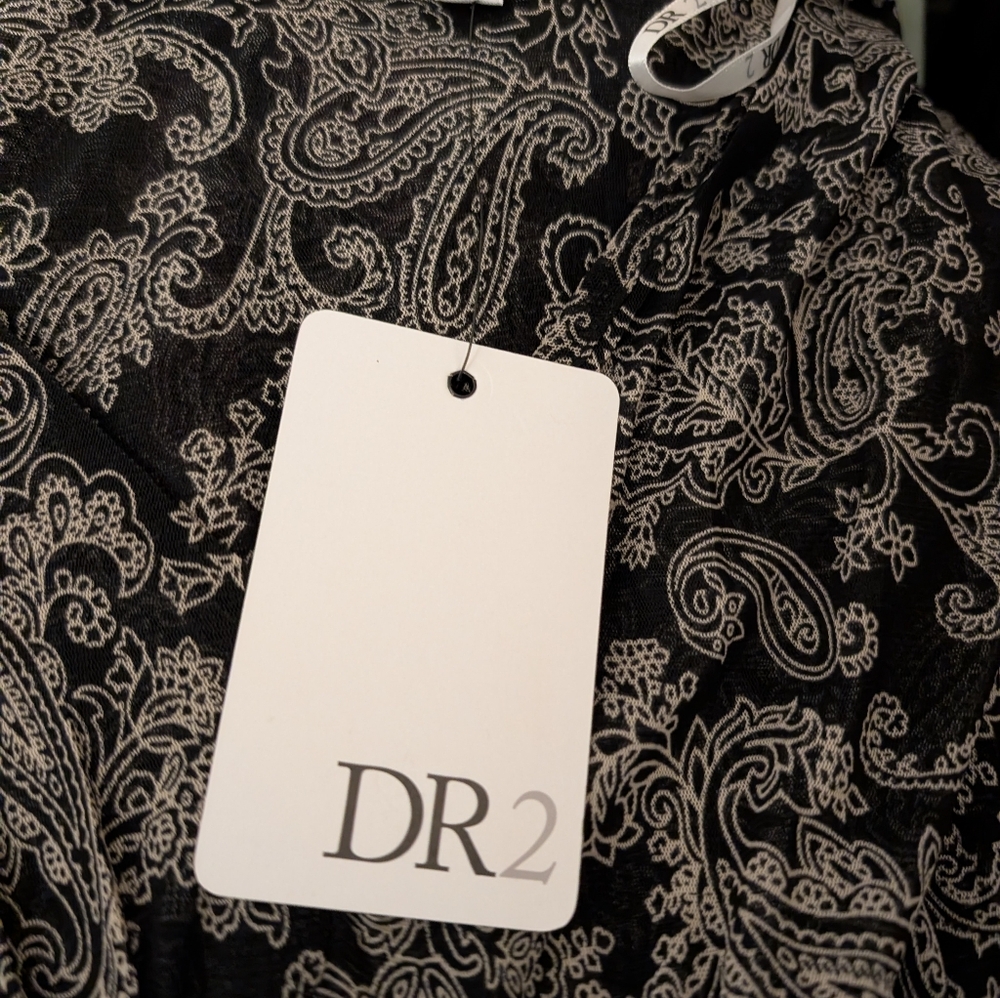DR2 Black and White Paisley Blouse - Picture 9 of 9